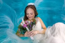 Originální netradiční svatební focení pod vodou